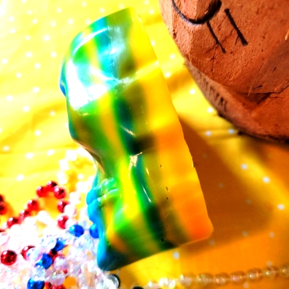 Handcrafted Unisex🏖 "Salty Sea" Vegan Goat Milk Soap - Picture 4 of 9